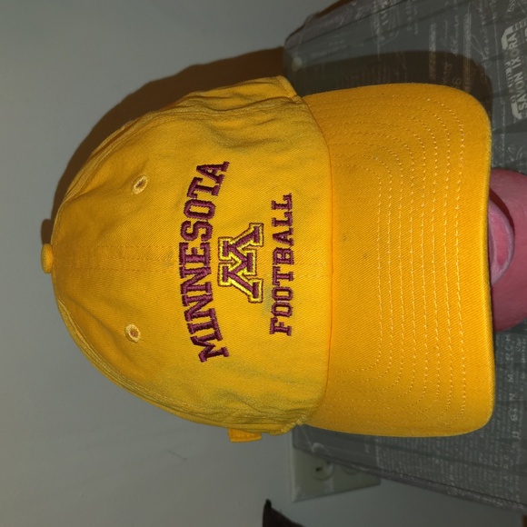 Minnesota Golden Gophers Football Embroidered Snapback Hat - Picture 1 of 8